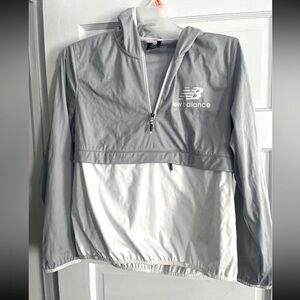 New Balance size 2XL (fits like XL), hooded wind breaker